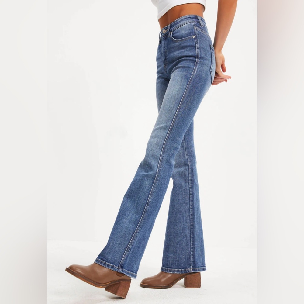 NWT RETRO HIGH RISE BELL BOTTOM DENIM